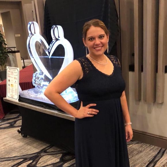 Meet your Posher, Rachel - Picture 1 of 1